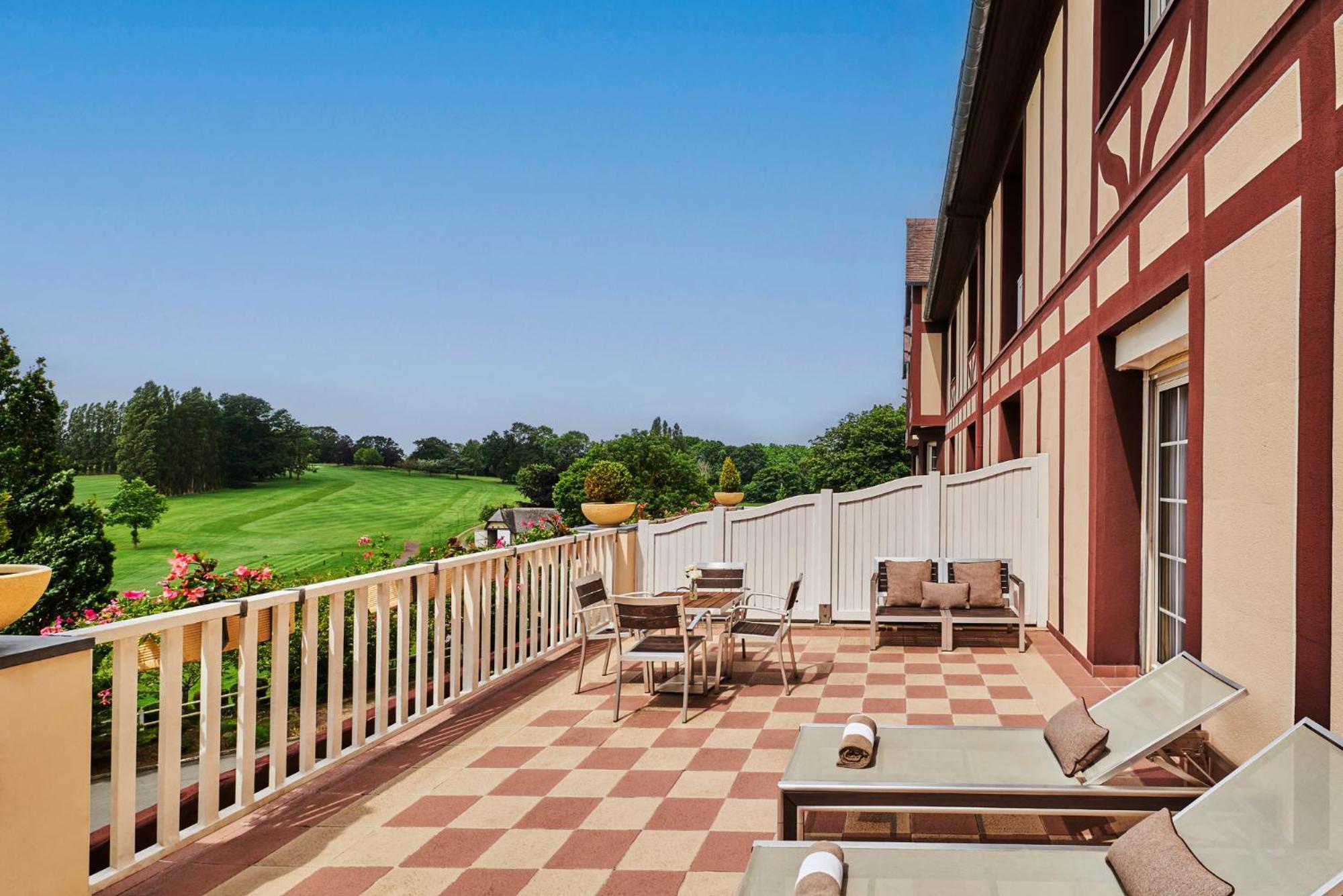 Hôtel Barrière L'Hôtel du Golf Saint-Arnoult (Calvados) Exterior foto